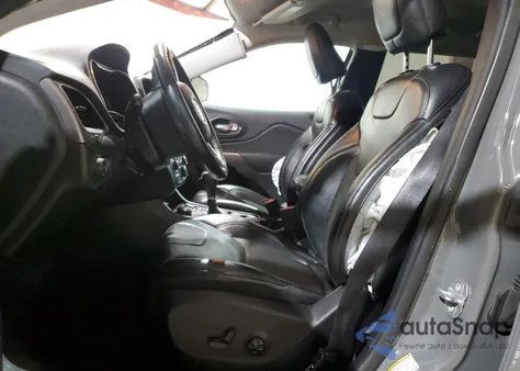 2019 Jeep Cherokee Latitude Plus from USA, damaged, VIN 1C4PJMLB2KD368904